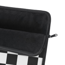Lade das Bild in den Galerie-Viewer, CHECKERS Laptop Sleeve